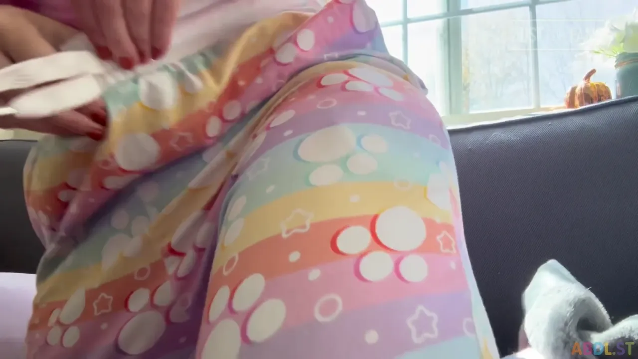 Princess Starry - Cute Diaper Change Vlog 2.mp4