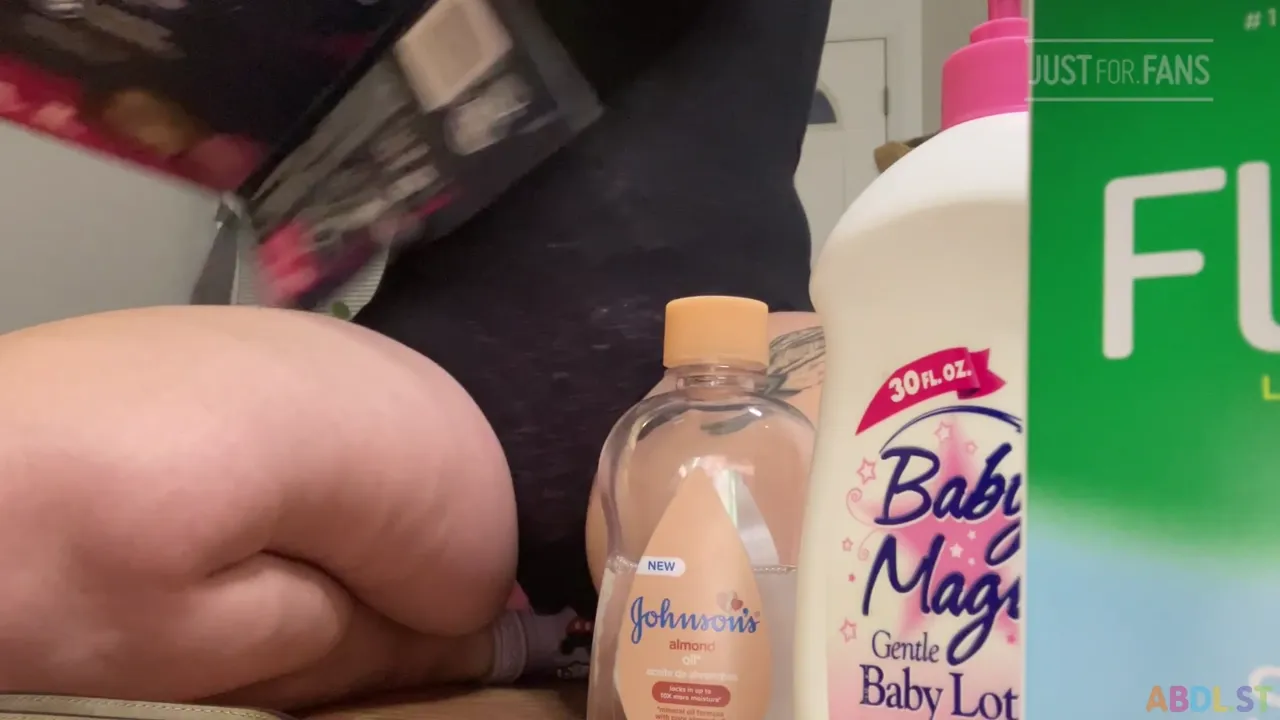 Princess Starry - Diapered Housewife Vlog Part Three.mp4