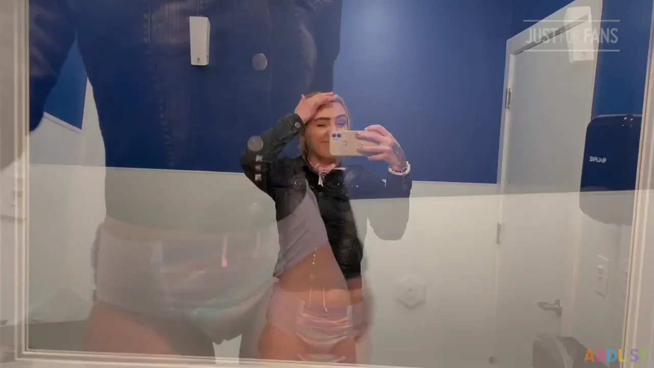 Princess Starry - Feeling Cute Public ABDL Fun.mp4