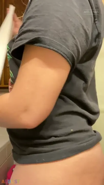 PaddedkittenVuittQn - Getting Ready For School.mp4