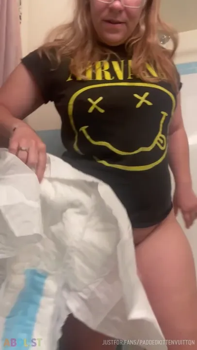 PaddedkittenVuittQn - Getting Ready For Work Again.mp4