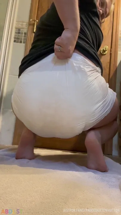 PaddedkittenVuittQn - Had To Go Real Bad This Morning.mp4