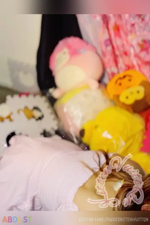 PaddedkittenVuittQn - I Feel Like This Is More Just Showing My Love For My Byd Paci.mp4