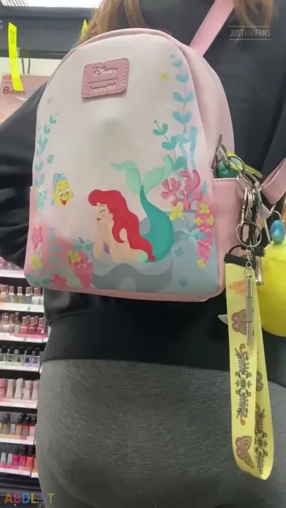 PaddedkittenVuittQn - I Leaked Out In Public.mp4