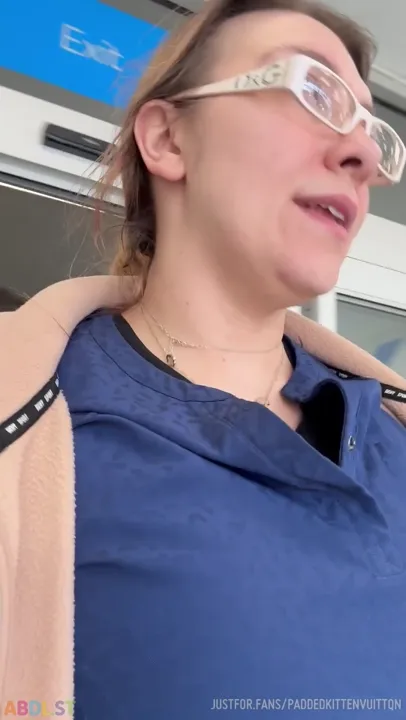 PaddedkittenVuittQn - I Was About To Leave But Went Back.mp4