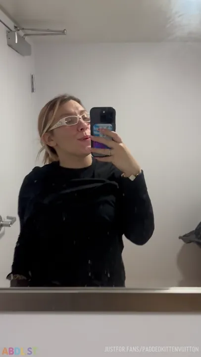 PaddedkittenVuittQn - I Was Definitely Struggling To Get My Pants Off.mp4