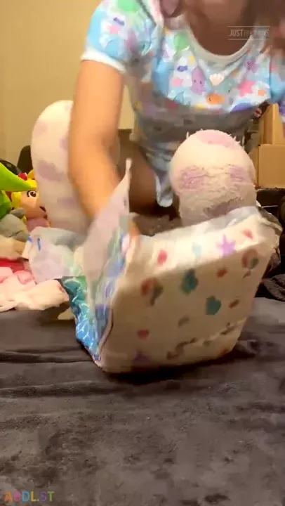 PaddedkittenVuittQn - If This Video Can Get 20 Likes.mp4