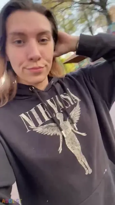 PaddedkittenVuittQn - I Wish Someone Would Walk Around With Me.mp4