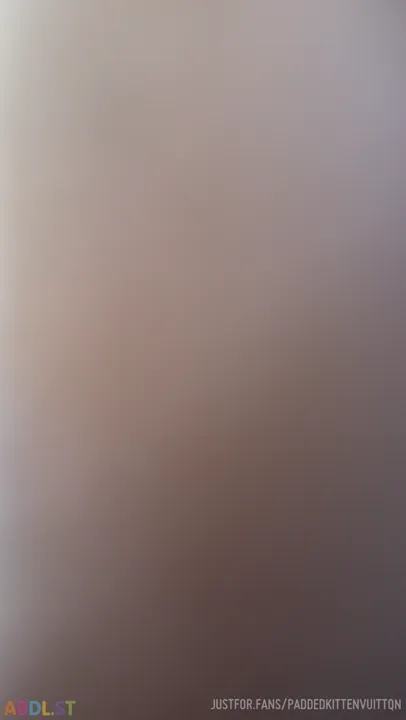 PaddedkittenVuittQn - Im Sorry I Was Half Trying To Record My Pee.mp4