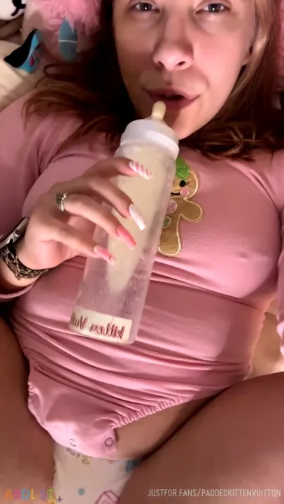 PaddedkittenVuittQn - Its Just White Hot Chocolate.mp4