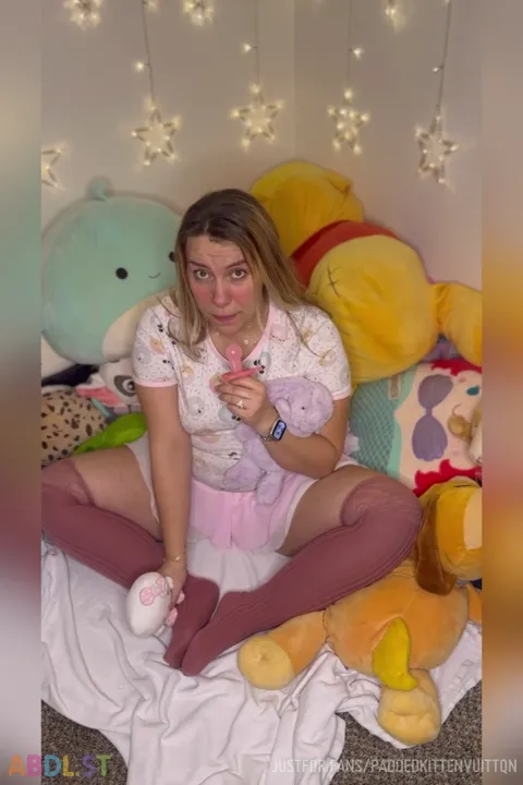 PaddedkittenVuittQn - Innocent Baby Meets Babysitter.mp4