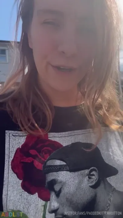 PaddedkittenVuittQn - Just Enjoying The Warm Weather.mp4