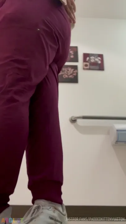 PaddedkittenVuittQn - Last Pee Break.mp4