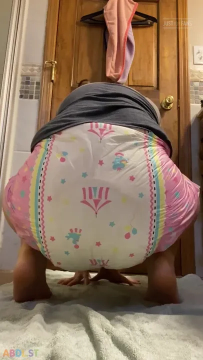PaddedkittenVuittQn - Messy Messing Before Class.mp4