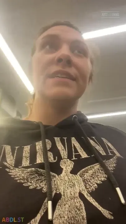 PaddedkittenVuittQn - One Of The Employees Kept Walking By.mp4