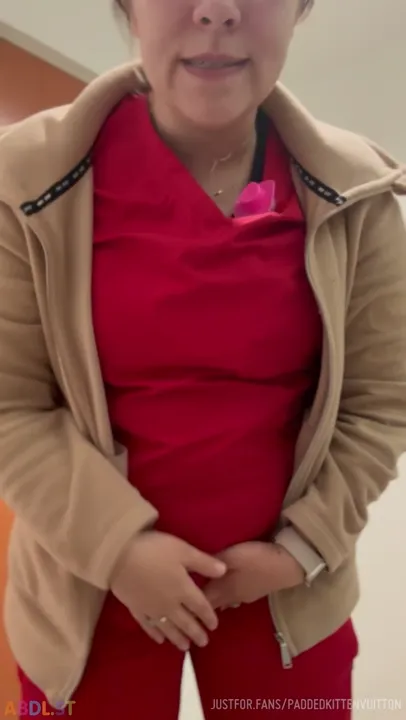 PaddedkittenVuittQn - Peeing In My Diaper But I Was Being Fast.mp4