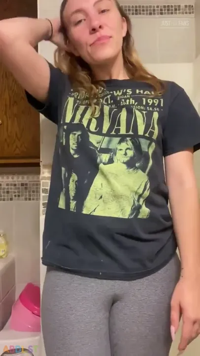 PaddedkittenVuittQn - Peeing In My Diaper It Wasnt Full Enough.mp4