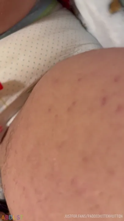 PaddedkittenVuittQn - Peeing In My Diaper When I Got Home.mp4