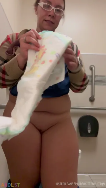 PaddedkittenVuittQn - Putting A Little Kings Diaper On At Work.mp4