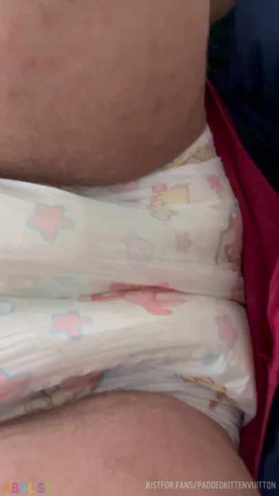 PaddedkittenVuittQn - Second Pee At Work We Have To Be Sneaky.mp4