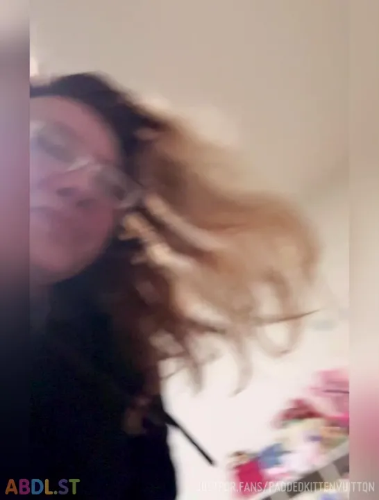 PaddedkittenVuittQn - Should We Do A Whole Diaper Review And Vlog It Throughout The Day.mp4