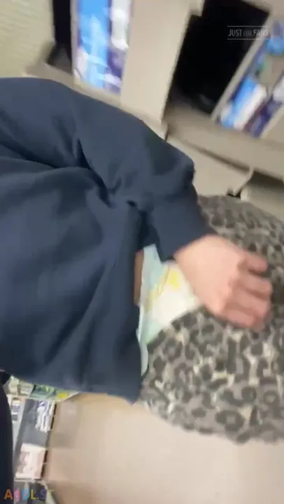 PaddedkittenVuittQn - Trying To Pre Out In Public.mp4
