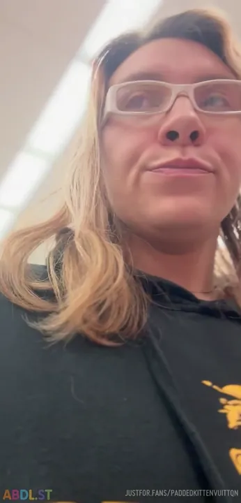 PaddedkittenVuittQn - Was At Walgreens Looking At Valentines Day Stuff.mp4