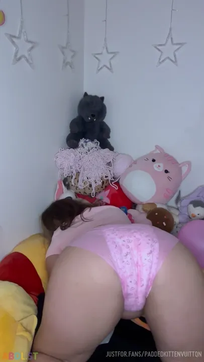 PaddedkittenVuittQn - What Do You Think About My Pull Up Should I Get More Pull Ups.mp4