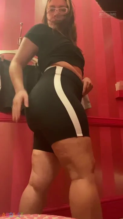 PaddedkittenVuittQn - Went To Victoria S Secret Pink Try On.mp4