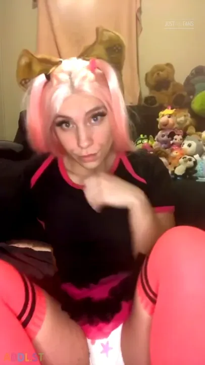 PaddedkittenVuittQn - You Can Feel My Squish Diaper If You Want.mp4