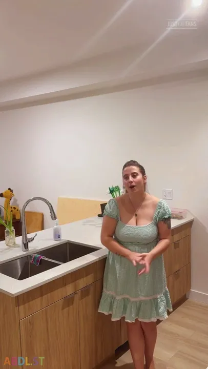Liddlestflora - Mommy Wants A Baby Not A Boyfriend.mp4