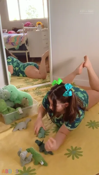 Liddlestflora - Baby Finds Buzzing Toy In Dinosaur Bucket.mp4
