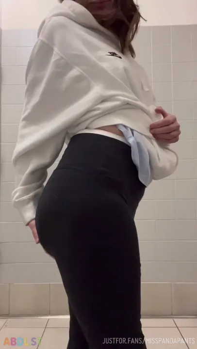 Misspandapants - Diaper Post First Plane Ride.mp4