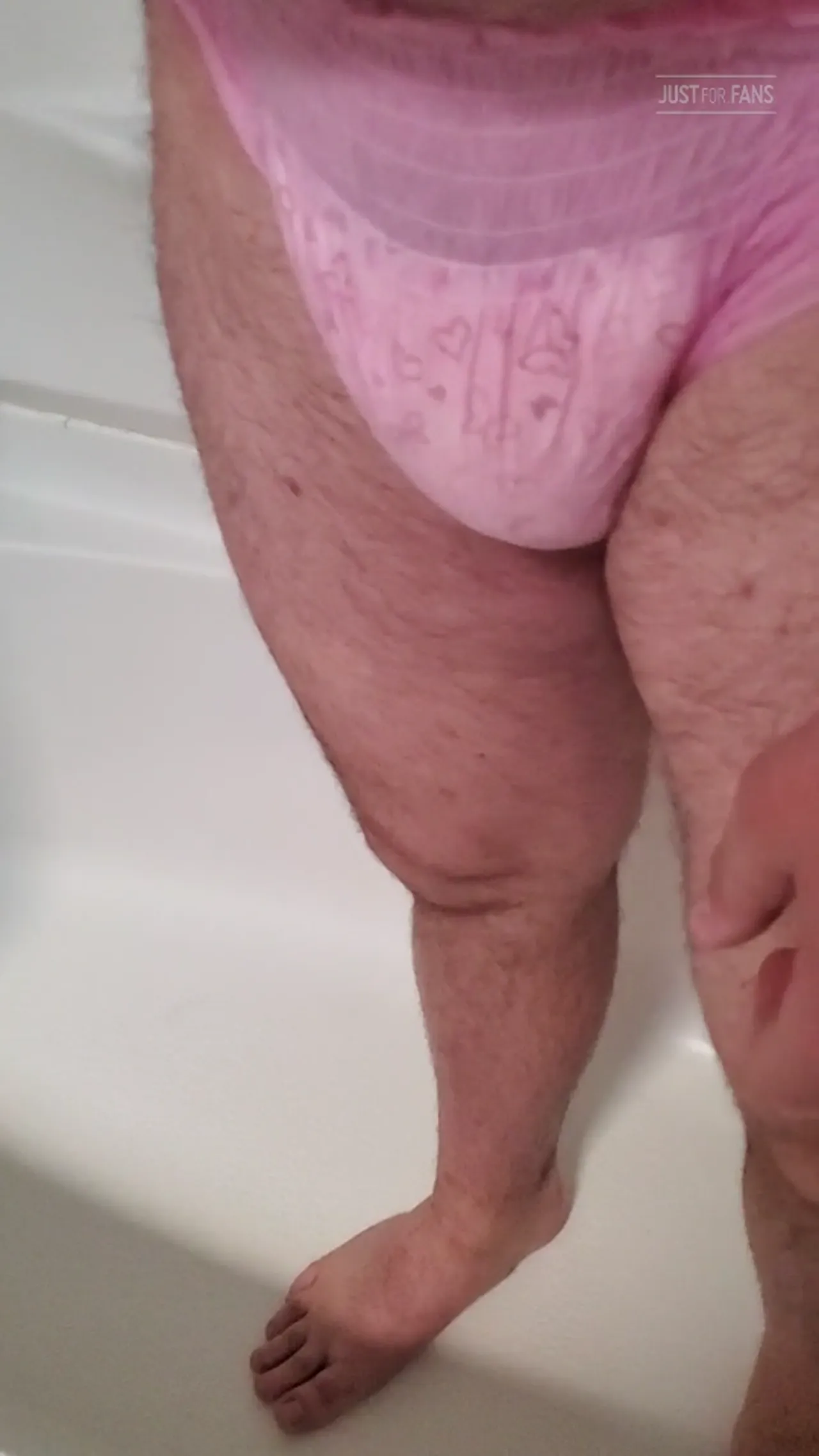 Mommyandbabybruce - Mommy finds baby wetting his pull up in the shower.mp4