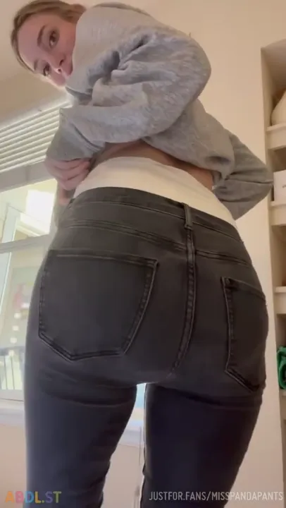Misspandapants - I Ran Errands All Day And Didn't Realize How Soaked My Diaper Was.mp4