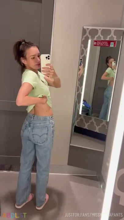 Misspandapants - Shopping For Clothes With A Sneaky Diaper.mp4