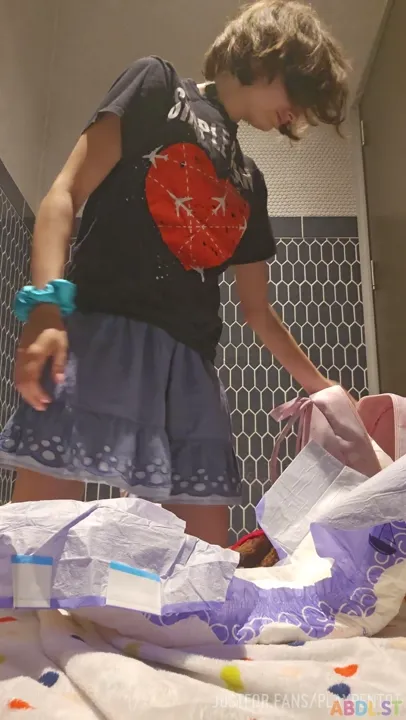 Playpentot - Cushies Diaper Prep For Concert.mp4