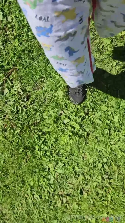Playpentot - Cute Footie Walk ABDL Playtime.mp4