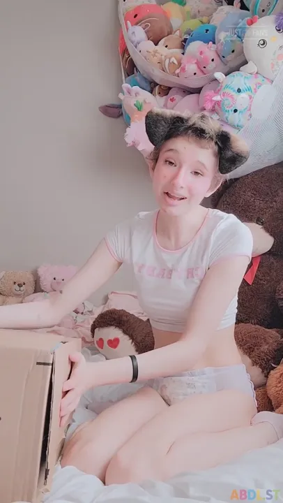 Playpentot - Frozen Pull Ups Amazon Wishlist Opening.mp4