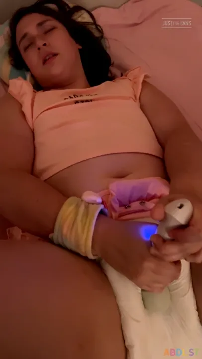 Pulluppoofs - Daddy Teases Soggy Diaper Buzzies.mp4