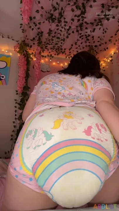 Pulluppoofs - Fairy Fun And Diaper Mess.mp4