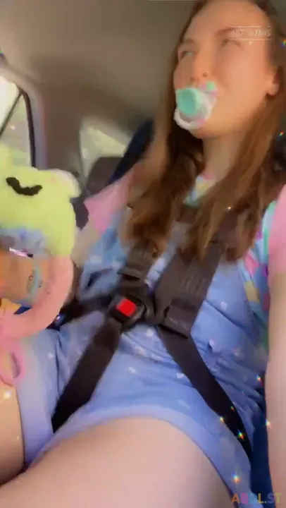 Pulluppoofs - Happy Baby Girl Car Seat Fun.mp4